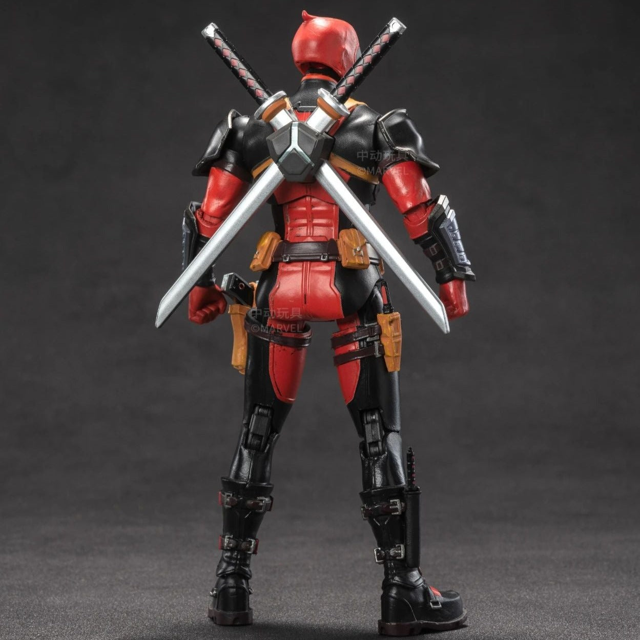 figure action  deadpool collectible